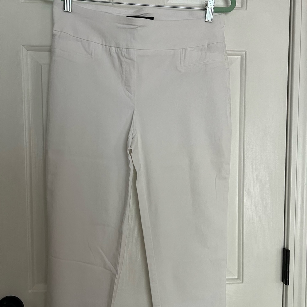 Women’s stretchy capris